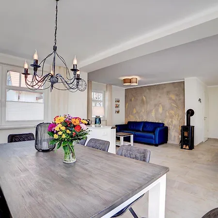 Hagebutte Ferienhaus Prerow