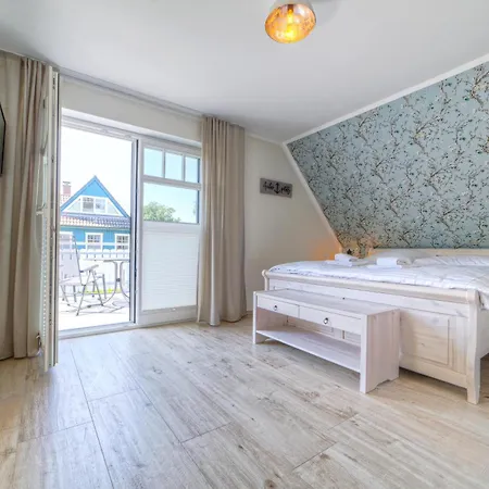 Hagebutte Ferienhaus Prerow